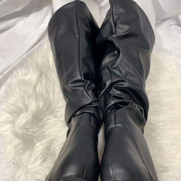 Journee Collection Jayne Extra Wide Calf - Picture 14 of 15